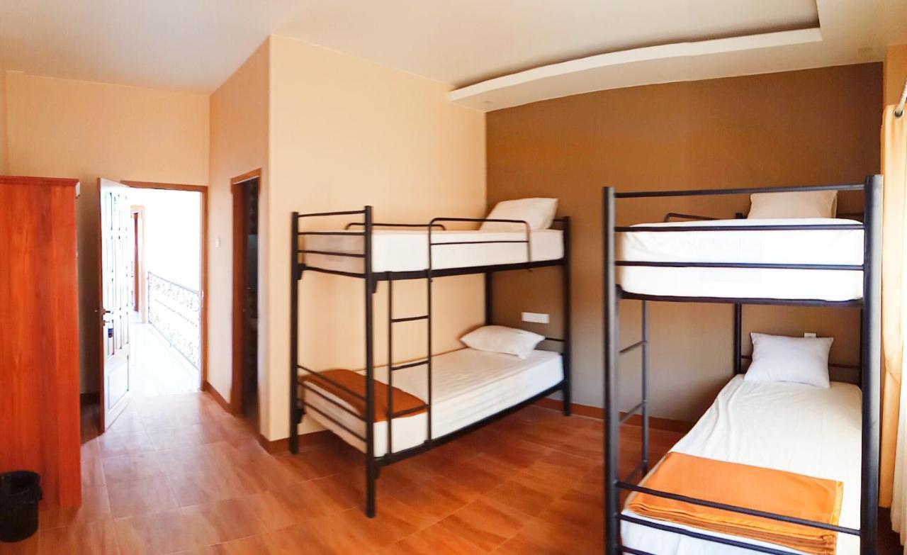 בניוואנגי Bluefire Homestay Syariah מראה חיצוני תמונה