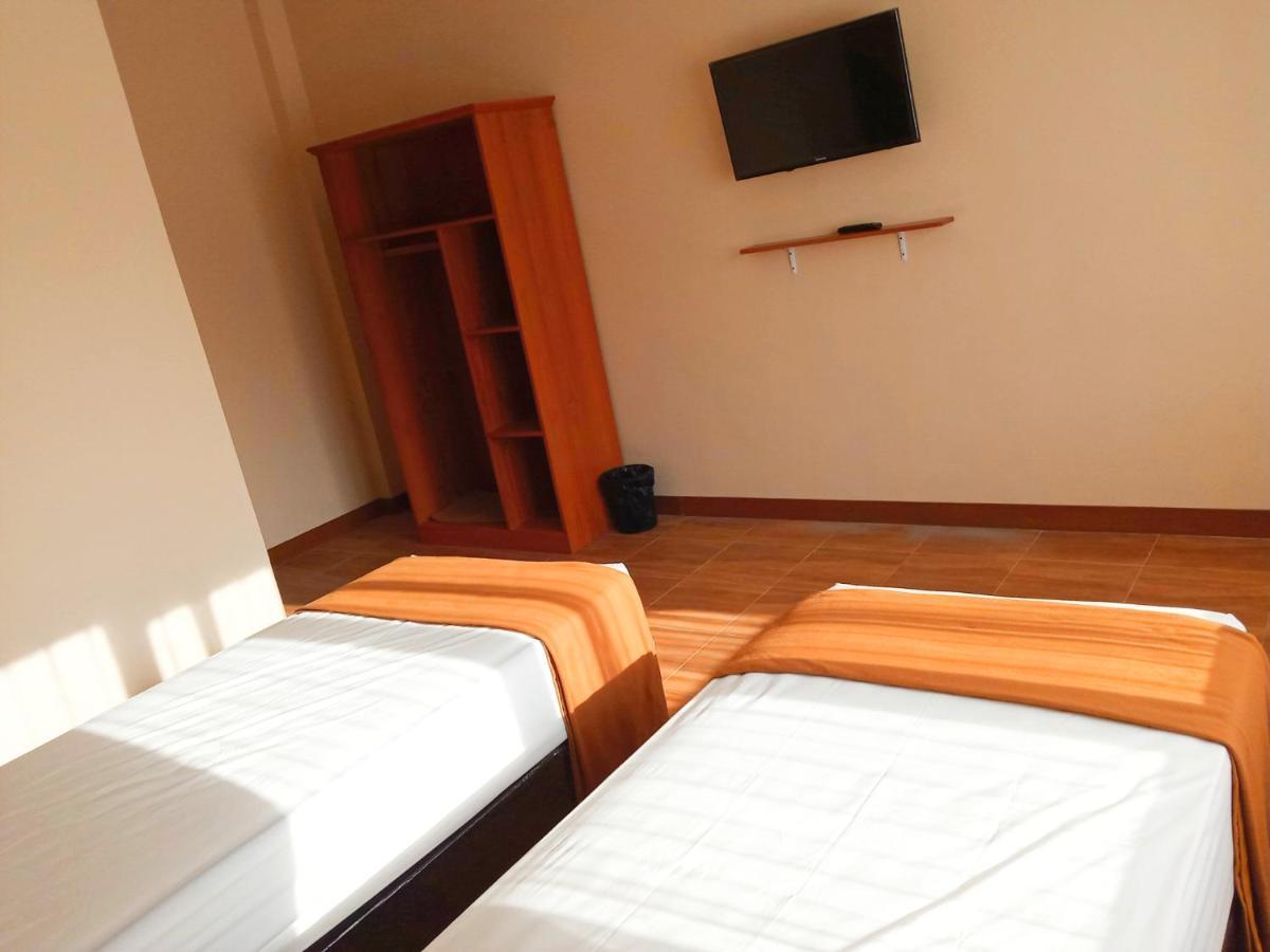 בניוואנגי Bluefire Homestay Syariah מראה חיצוני תמונה