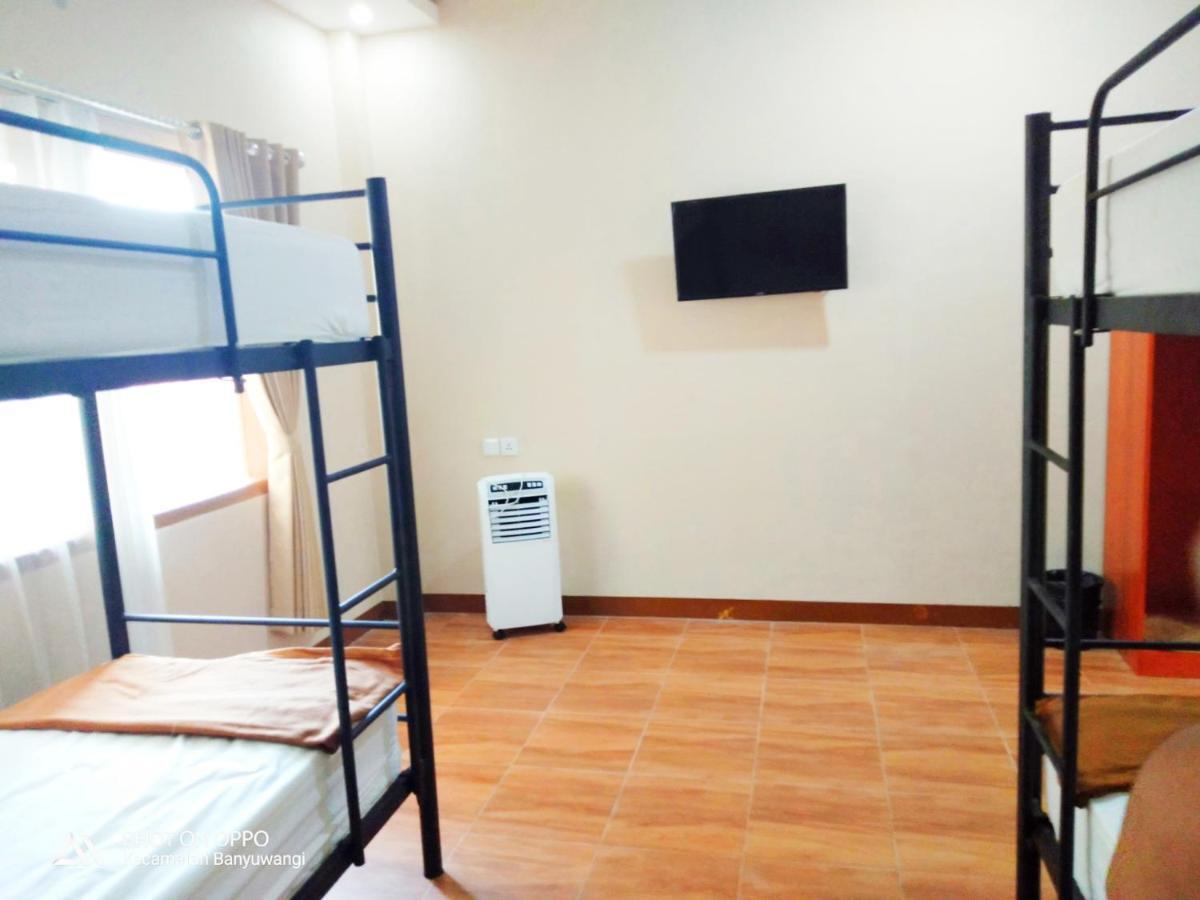 בניוואנגי Bluefire Homestay Syariah מראה חיצוני תמונה