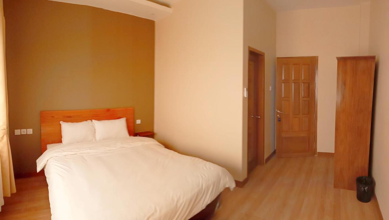 בניוואנגי Bluefire Homestay Syariah מראה חיצוני תמונה